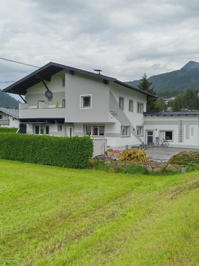 Apartamento Haus Fini Längenfeld Exterior foto