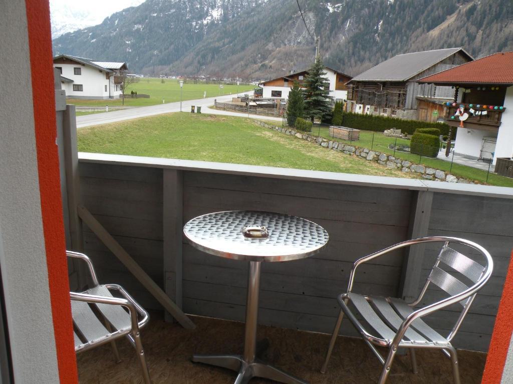 Apartamento Haus Fini Längenfeld Exterior foto